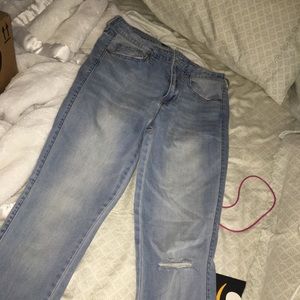 Slightly Ripped jeans ‼️‼️ ONLY ON FOR ONE WEEK ‼️